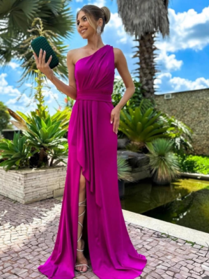 Vestido violeta media manga con tajo